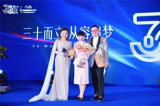 开云体育 开云平台向2023请战！“家装+公装”双轨并行冲刺88亿！(图6)