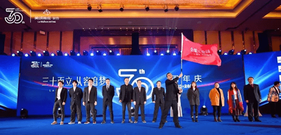 开云体育 开云平台向2023请战！“家装+公装”双轨并行冲刺88亿！(图5)